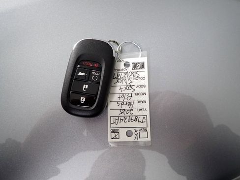 Used 2025 Honda Pilot Sport image 45