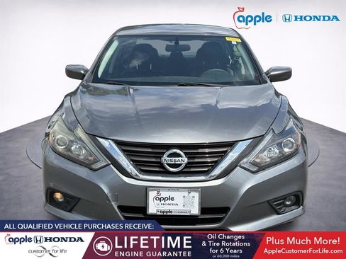 Used 2016 Nissan Altima 2.5 SR FWD image 2