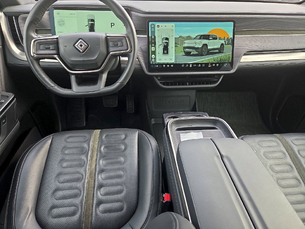 Used 2025 Rivian R1T Adventure Dual AWD/4WD image 14