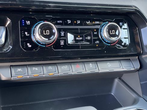 New 2026 GMC Sierra 1500 AT4 w/ AT4 Premium Package image 16