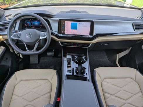 New 2026 Volkswagen Atlas Cross Sport SE FWD image 16