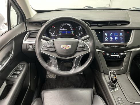 Used 2017 Cadillac XT5 Luxury image 14