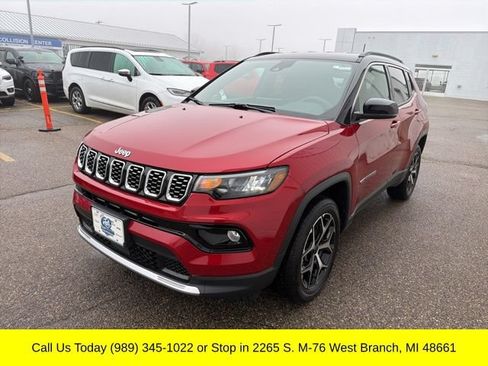Used 2025 Jeep Compass Limited AWD/4WD image 9