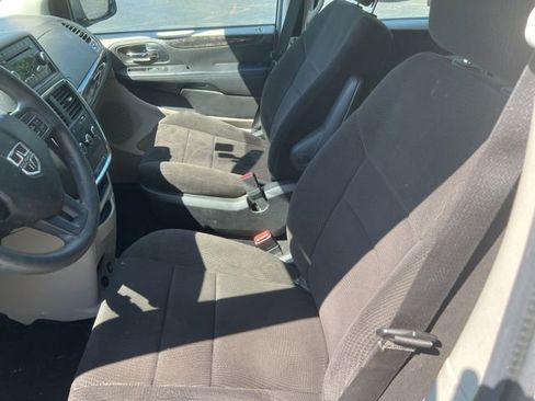 Used 2013 Dodge Grand Caravan American Value Package FWD image 12