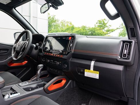 New 2026 Nissan Frontier PRO-4X w/ Tow Package AWD/4WD image 29