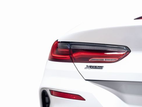 Used 2024 BMW M850i xDrive Convertible w/ M Carbon Exterior Package image 17