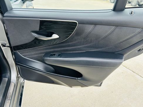 Used 2022 Lexus LS 500 AWD w/ Accessory Package (Z1) image 33