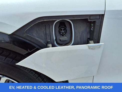 Used 2024 Cadillac Lyriq Sport image 4