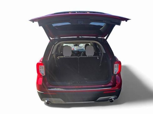 Used 2021 Ford Explorer Limited w/ Equipment Group 301A image 10