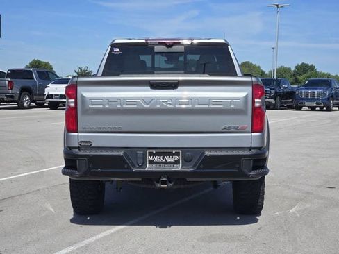 Used 2024 Chevrolet Silverado 1500 ZR2 w/ Technology Package AWD/4WD image 6