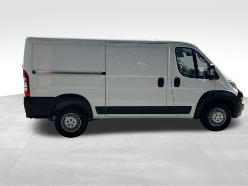 Used 2025 RAM ProMaster 2500 w/ Convenience Group FWD image 7