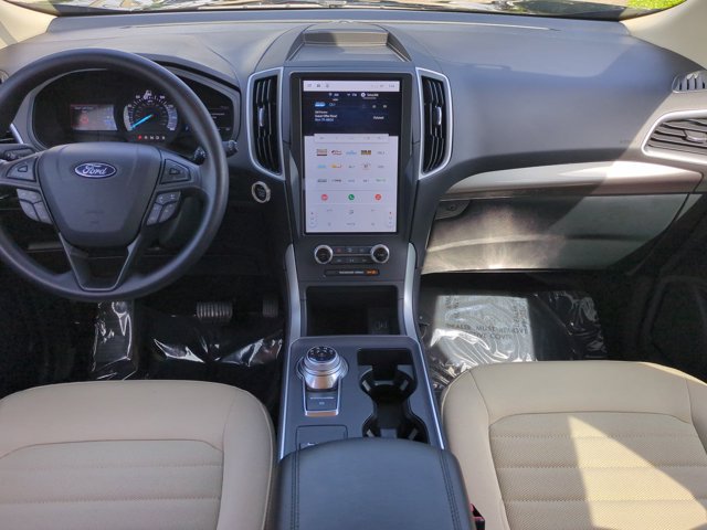 Used 2024 Ford Edge SE w/ Black Appearance Package AWD/4WD image 14