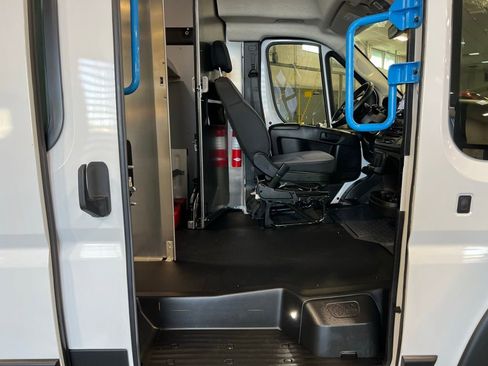 Used 2024 RAM ProMaster 3500 w/ Delivery Van Package image 28
