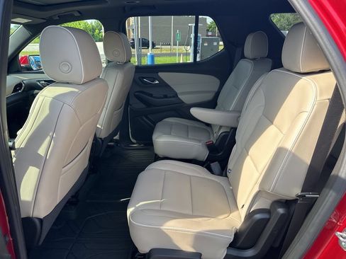 Used 2023 Chevrolet Traverse Premier w/ LPO, Floor Liner Package FWD image 17