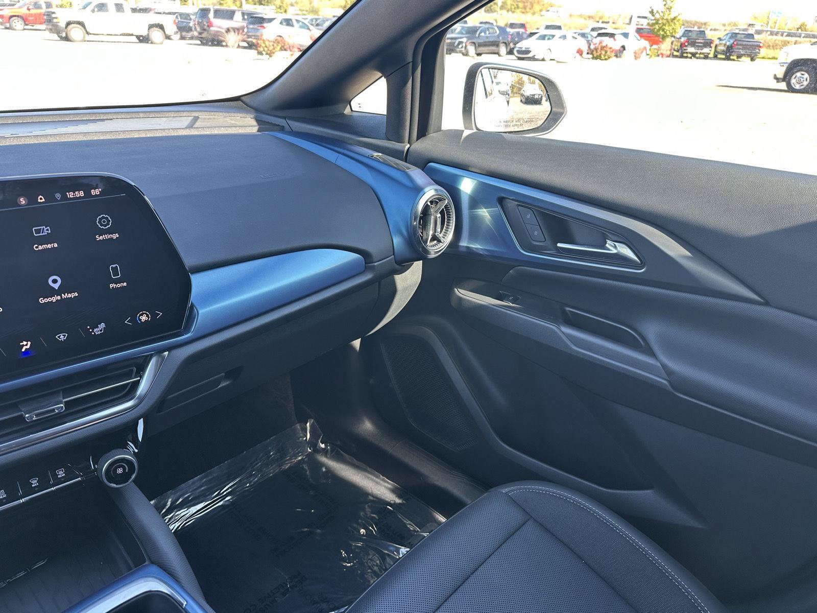 Certified 2025 Chevrolet Equinox EV LT w/ Convenience Package FWD image 53