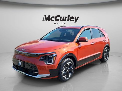 Used 2023 Kia Niro Wave w/ Wave Preserve Package FWD image 4