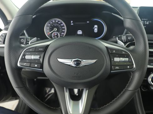 Used 2023 Genesis G70 2.0T image 18