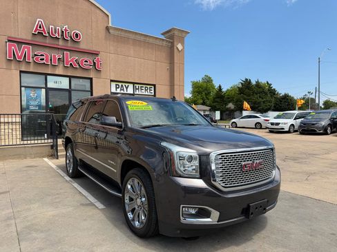 Used 2016 GMC Yukon XL Denali w/ Open Road Package AWD/4WD image 3