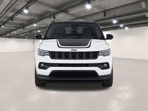 Used 2023 Jeep Compass Latitude AWD/4WD image 5