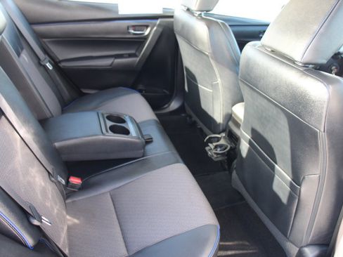 Used 2017 Toyota Corolla SE image 16