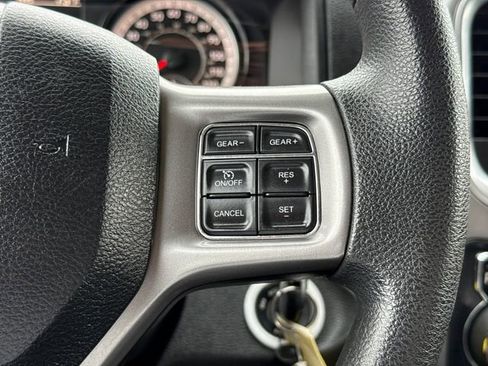 Used 2021 RAM 1500 Classic SLT RWD image 27