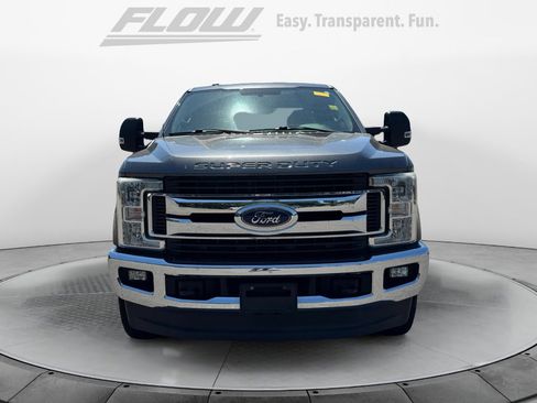 Used 2017 Ford F250 XLT w/ XLT Value Package AWD/4WD image 2