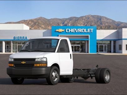 New 2026 Chevrolet Express 3500 w/ Power Convenience Package