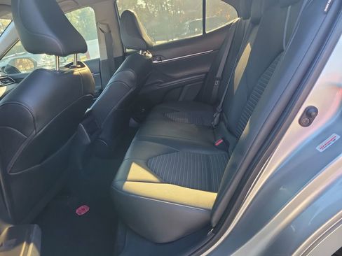 Certified 2022 Toyota Camry SE image 21