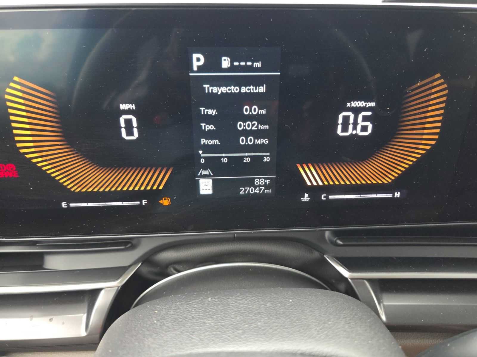 Used 2026 Kia Carnival FWD image 5
