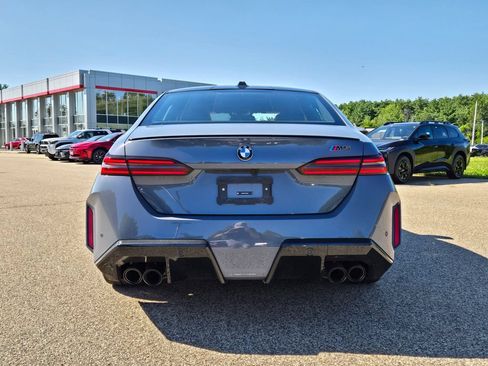 Used 2026 BMW M5 w/ Executive Package AWD/4WD image 4
