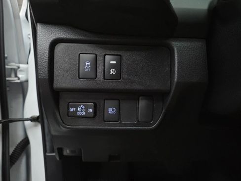 Used 2022 Toyota Tacoma SR AWD/4WD image 28