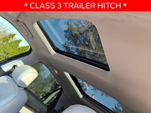 Used 2017 Ford Explorer Platinum image 16