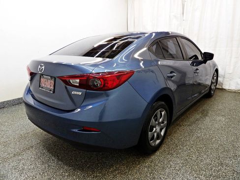 Used 2016 MAZDA MAZDA3 i Sport FWD image 4