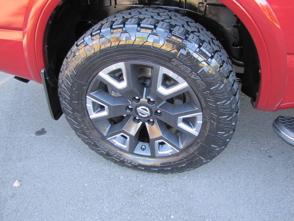Used 2022 Nissan Titan Platinum Reserve w/ Moonroof Package AWD/4WD image 27