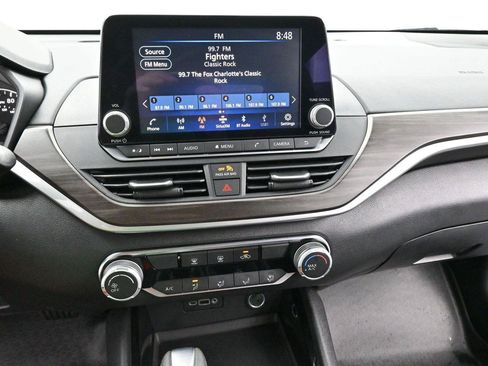 Used 2024 Nissan Altima 2.5 SV FWD image 20