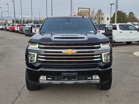 Used 2023 Chevrolet Silverado 3500 High Country image 9