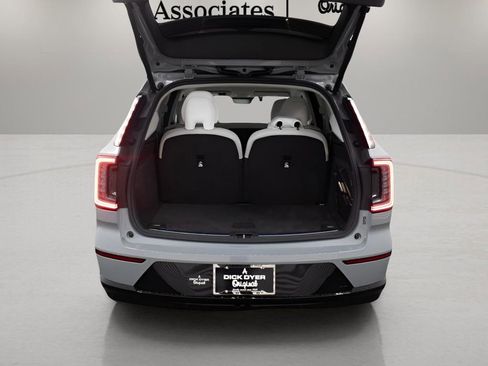 New 2025 Volvo EX90 Ultra image 12