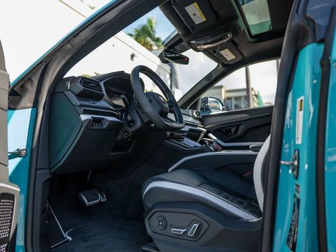 New 2026 Lamborghini Urus SE image 13