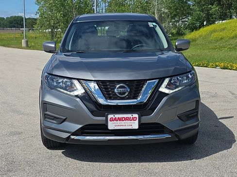 Used 2018 Nissan Rogue S AWD/4WD image 2