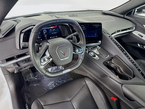 Used 2025 Chevrolet Corvette Z06 image 9