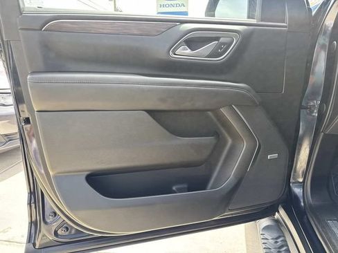 Used 2022 Chevrolet Tahoe Z71 w/ Luxury Package AWD/4WD image 54
