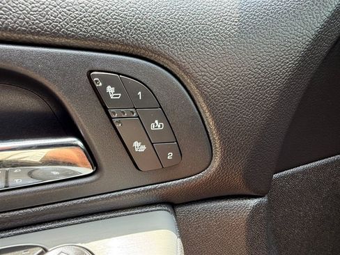 Used 2011 Chevrolet Suburban LT w/ Luxury Package AWD/4WD image 11