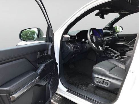 Certified 2025 Toyota 4Runner TRD Off-Road Premium w/ Tow Technology Package AWD/4WD image 11