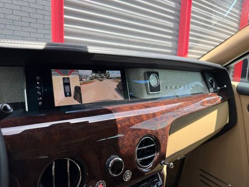 Used 2020 Rolls-Royce Phantom Extended Wheelbase RWD image 54