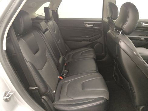 Used 2018 Ford Edge Titanium w/ Equipment Group 301A FWD image 19