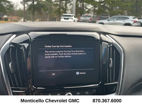 Used 2023 Chevrolet Traverse LT image 16