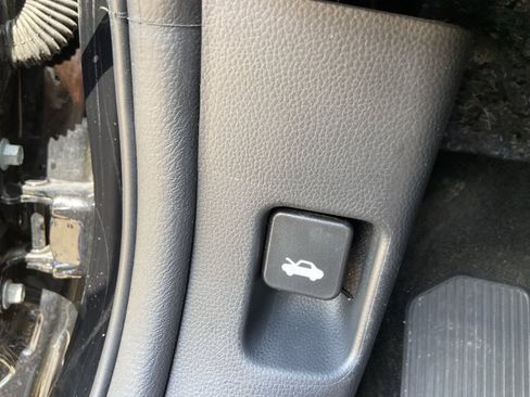 Used 2018 Honda Accord EX-L image 47