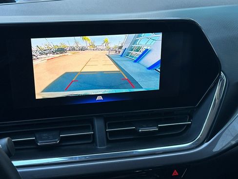Used 2025 Chevrolet Trax ACTIV w/ Driver Confidence Package FWD image 25