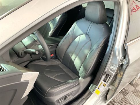 Used 2022 Toyota Avalon XLE FWD image 10