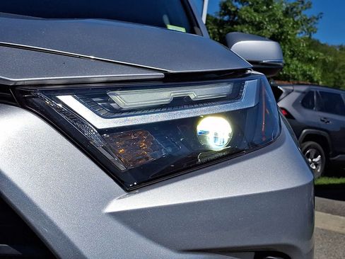 Certified 2023 Toyota RAV4 LE AWD/4WD image 11